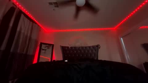 luvvlee online show from October 2025 08:59:01 AM