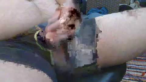 Snapshot of luvvslutss22 chatting on October 2025 03:40:02 AM luvvslutss22 online show from October 2025 03:40:02 AM