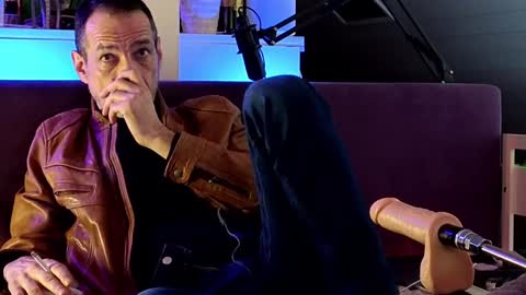 Snapshot of lux_dei chatting on December 2024 09:25:02 PM Im a   -  CAMGUY YOU  LIKE to FUCK online show from December 2024 09:25:02 PM