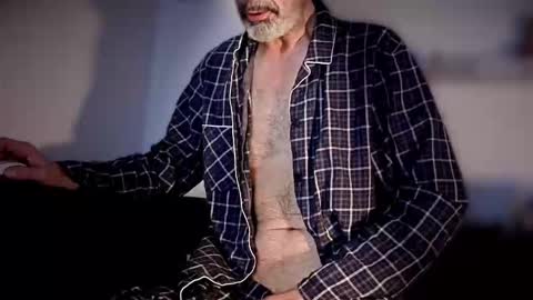 Snapshot of lux_dei chatting on October 2025 03:45:01 PM Im a   -  CAMGUY YOU  LIKE to FUCK online show from October 2025 03:45:01 PM