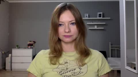 Snapshot of lux_millie chatting on October 2025 05:12:02 PM Millie online show from October 2025 05:12:02 PM