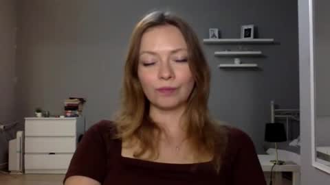 Snapshot of lux_millie chatting on October 2025 10:15:01 PM Millie online show from October 2025 10:15:01 PM