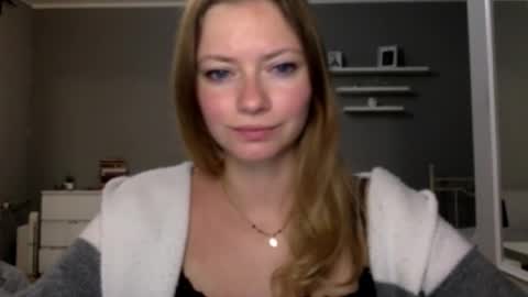 Millie online show from December 2025 10:27:02 PM