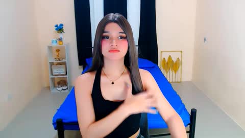 queen lux online show from October 2025 12:53:01 AM