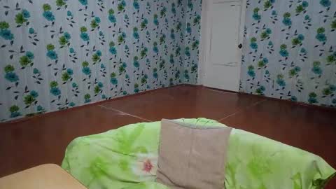 Snapshot of luxeboy_ chatting on November 2025 08:08:01 PM Mike online show from November 2025 08:08:01 PM