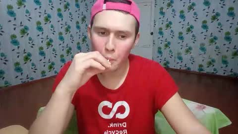 Snapshot of luxeboy_ chatting on November 2025 10:43:02 PM Mike online show from November 2025 10:43:02 PM