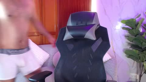 Snapshot of luxurycoupl chatting on October 2025 02:31:02 AM Lesly And Arnold online show from October 2025 02:31:02 AM