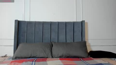 Snapshot of luxuryheaven chatting on September 2025 07:03:01 PM Tommy and Polly online show from September 2025 07:03:01 PM