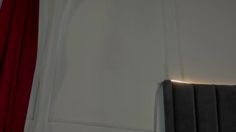 Snapshot of luxuryheaven chatting on October 2025 05:00:02 AM Tommy and Polly online show from October 2025 05:00:02 AM