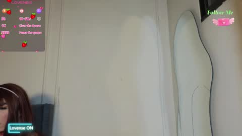 Snapshot of luxuryheaven chatting on November 2025 04:33:02 AM Tommy and Polly online show from November 2025 04:33:02 AM