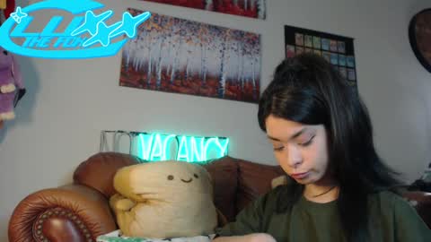 LuxxxTheFox online show from January 2025 01:13:02 AM
