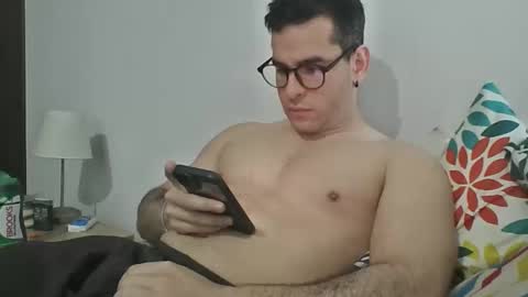 Snapshot of luzardol chatting on October 2025 03:40:01 PM luzardol online show from October 2025 03:40:01 PM