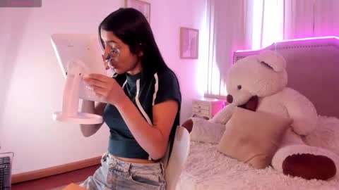 Snapshot of lya_brown chatting on November 2025 01:48:01 PM lya_brown online show from November 2025 01:48:01 PM