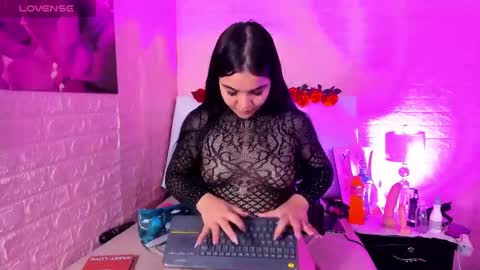 Lya   online show from September 2025 12:05:02 PM