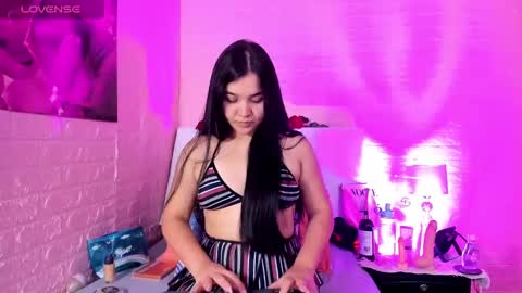 Lya   online show from September 2025 10:58:02 AM
