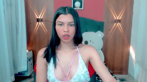 lyanamerry03 online show from December 2024 07:57:01 PM