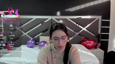 LYA SCOTT online show from September 2025 11:33:02 AM