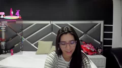 LYA SCOTT online show from September 2025 11:33:02 AM