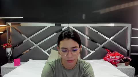 LYA SCOTT online show from September 2025 11:24:01 AM