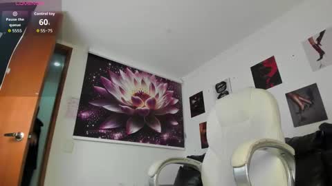 Snapshot of lycoris_ chatting on November 2025 09:03:02 PM Lycoris online show from November 2025 09:03:02 PM