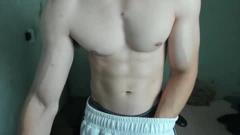 Snapshot of lyg7 chatting on November 2025 11:03:01 PM Gothdaddy online show from November 2025 11:03:01 PM