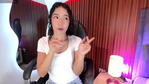 Lyhana Lee online show from September 2025 12:43:02 PM