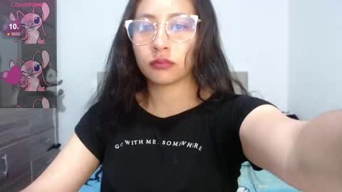 lylah_blue1 online show from September 2025 12:40:01 PM