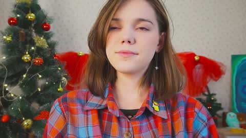 Snapshot of lyle_art chatting on December 2024 03:47:02 AM hi im Lyle online show from December 2024 03:47:02 AM