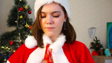 Snapshot of lyle_art chatting on December 2024 06:41:02 AM hi im Lyle online show from December 2024 06:41:02 AM