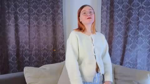 Snapshot of lyle_art chatting on December 2025 04:12:02 PM hi im Lyle online show from December 2025 04:12:02 PM