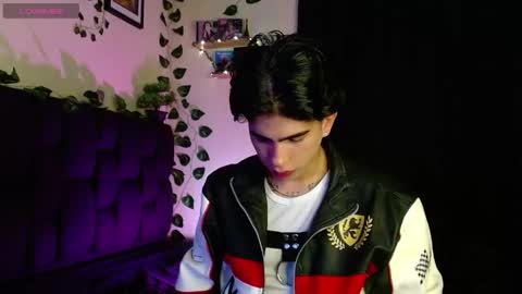 Lyle Bennett Freelance Model online show from February 2025 11:01:02 AM