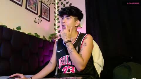 Lyle Bennett Freelance Model online show from February 2025 10:17:02 AM