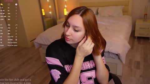 Snapshot of lylianrosse chatting on November 2025 07:10:02 AM Lylian online show from November 2025 07:10:02 AM