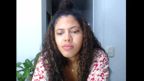 Snapshot of lylii_evans chatting on December 2024 01:08:01 AM lylii_evans online show from December 2024 01:08:01 AM