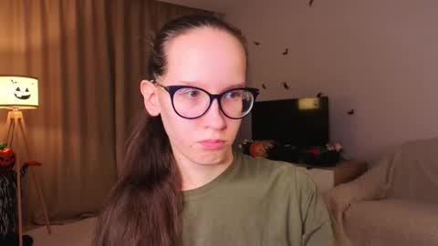 Sara online show from November 2025 04:06:01 PM