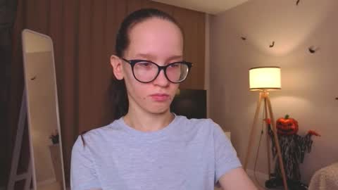 Sara online show from December 2025 04:16:01 PM