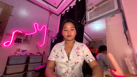 I am Lyn- DONT FORGET TO FOLLOW ME online show from October 2025 11:50:01 PM