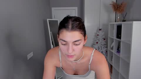  LYNN  online show from January 2025 09:19:02 AM