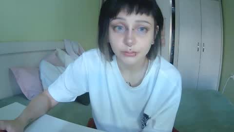 Kira online show from September 2025 10:18:01 AM