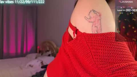 Snapshot of lynne_dawson chatting on September 2025 03:49:02 PM lynne_dawson online show from September 2025 03:49:02 PM