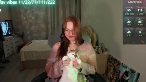 Snapshot of lynne_dawson chatting on October 2025 04:52:01 PM lynne_dawson online show from October 2025 04:52:01 PM