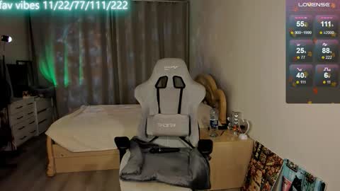 Snapshot of lynne_dawson chatting on October 2025 05:08:02 PM lynne_dawson online show from October 2025 05:08:02 PM