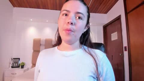 Lyssa  Everyday From 0700 to 1630 Col Time online show from October 2025 02:04:01 PM