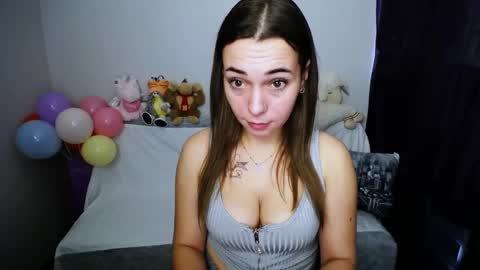 Snapshot of m_vikki chatting on December 2024 08:26:01 AM Vikki online show from December 2024 08:26:01 AM