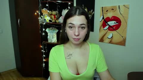 Snapshot of m_vikki chatting on January 2025 08:25:01 AM Vikki online show from January 2025 08:25:01 AM