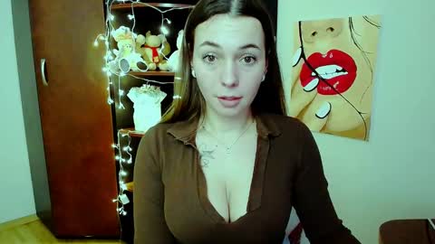 Snapshot of m_vikki chatting on February 2025 01:41:01 PM Vikki online show from February 2025 01:41:01 PM