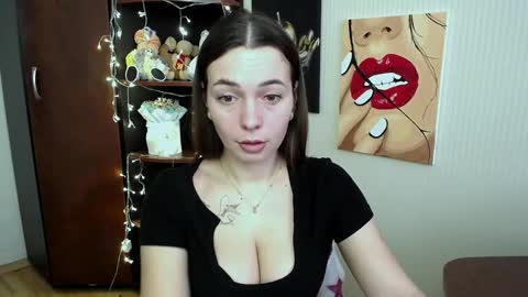 Snapshot of m_vikki chatting on March 2025 10:55:01 AM Vikki online show from March 2025 10:55:01 AM