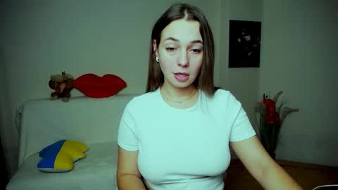 Snapshot of m_vikki chatting on November 2025 02:17:01 PM Vikki online show from November 2025 02:17:01 PM