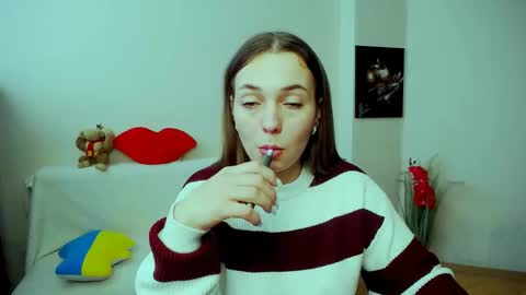 Snapshot of m_vikki chatting on November 2025 11:42:02 AM Vikki online show from November 2025 11:42:02 AM