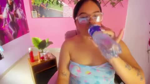 Snapshot of mabelsweet303av chatting on October 2025 08:47:01 PM mabelsweet303av online show from October 2025 08:47:01 PM